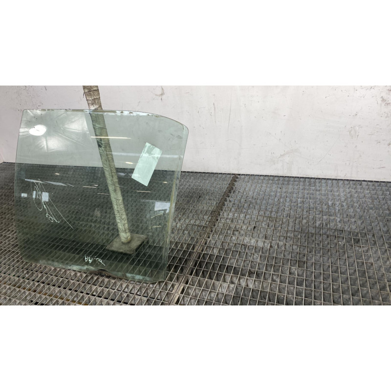 Vitre arriere gauche BMW SERIE 3 E36 Photo n°2