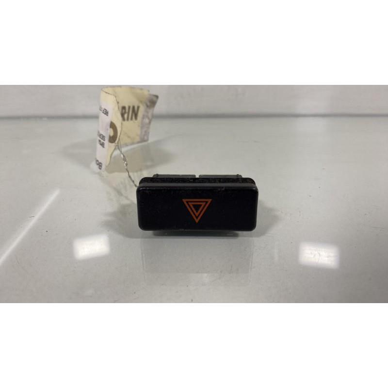 Bouton de warning BMW SERIE 3 E36 Photo n°3