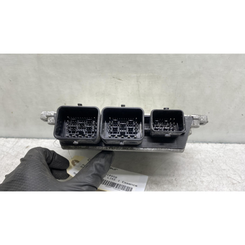 Calculateur moteur PEUGEOT 208 1 Photo n°2