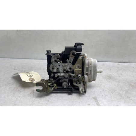Serrure avant droit AUDI A4 1
