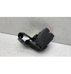 Attache ceinture arriere gauche RENAULT MEGANE 1