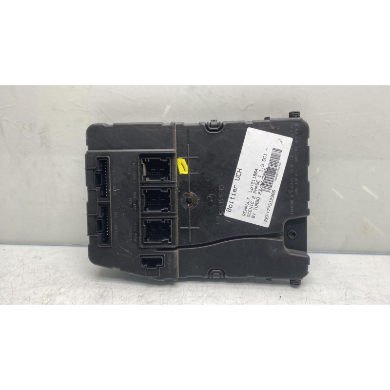 Boitier UCH RENAULT SCENIC 2 Photo n°2
