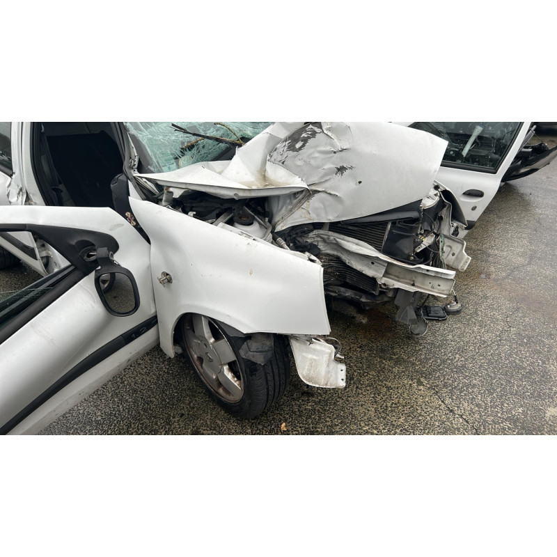 Pare boue arriere gauche RENAULT CLIO 2 Photo n°12