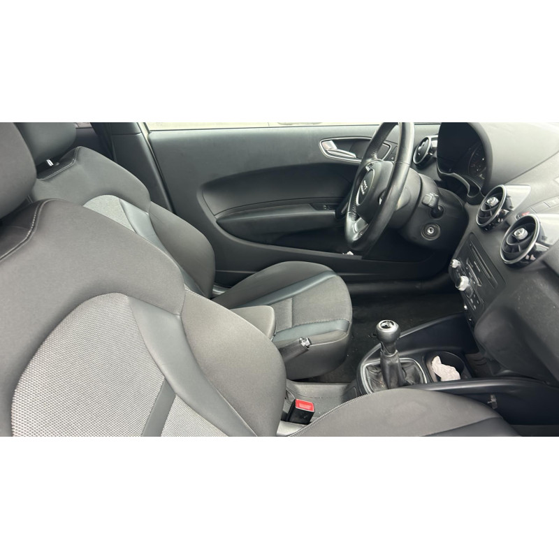Trappe d'essence AUDI A1 1 Photo n°20