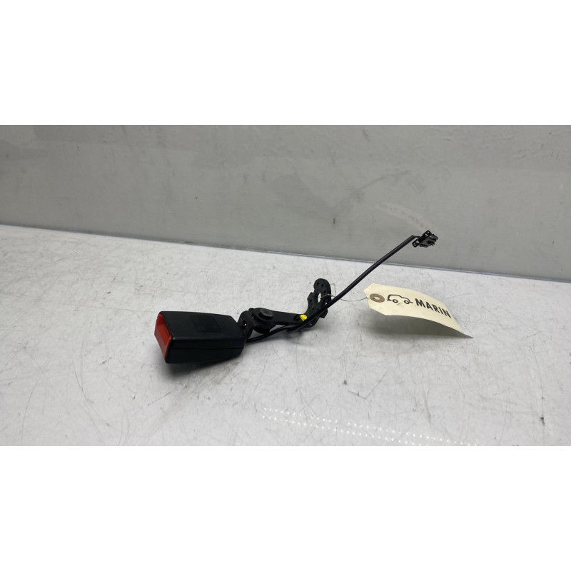 Attache ceinture arriere gauche AUDI A1 1 Photo n°1