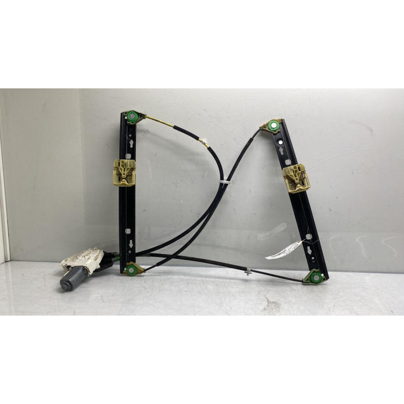 Leve vitre electrique avant droit AUDI A1 1 Photo n°4