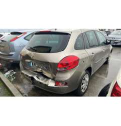 Pare boue arriere droit RENAULT CLIO 3