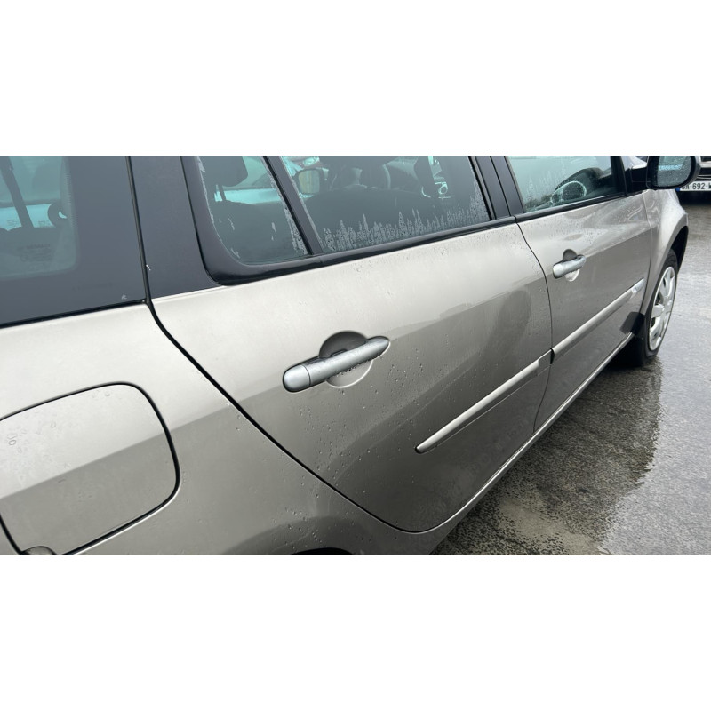 Pare boue arriere gauche RENAULT CLIO 3 Photo n°8