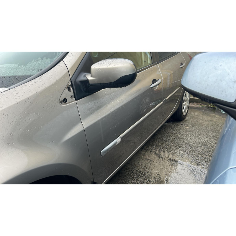 Pare boue arriere gauche RENAULT CLIO 3 Photo n°10