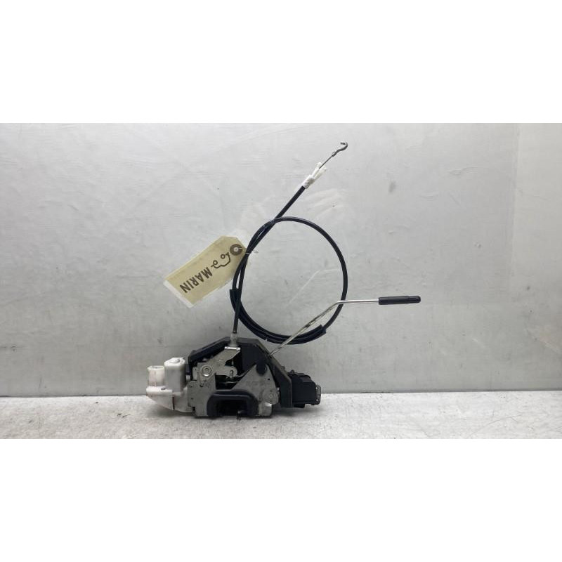 Serrure avant droit VOLKSWAGEN FOX Photo n°1