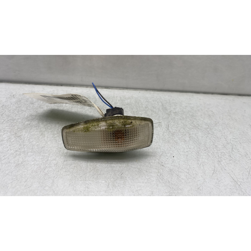 Repetiteur clignotant avant droit  (Feux) HYUNDAI TRAJET Photo n°1