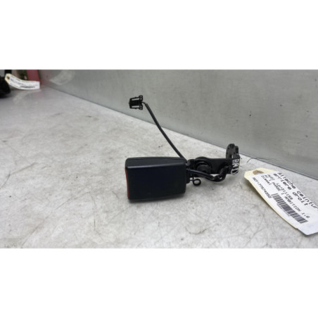 Attache ceinture arriere droit AUDI A1 1