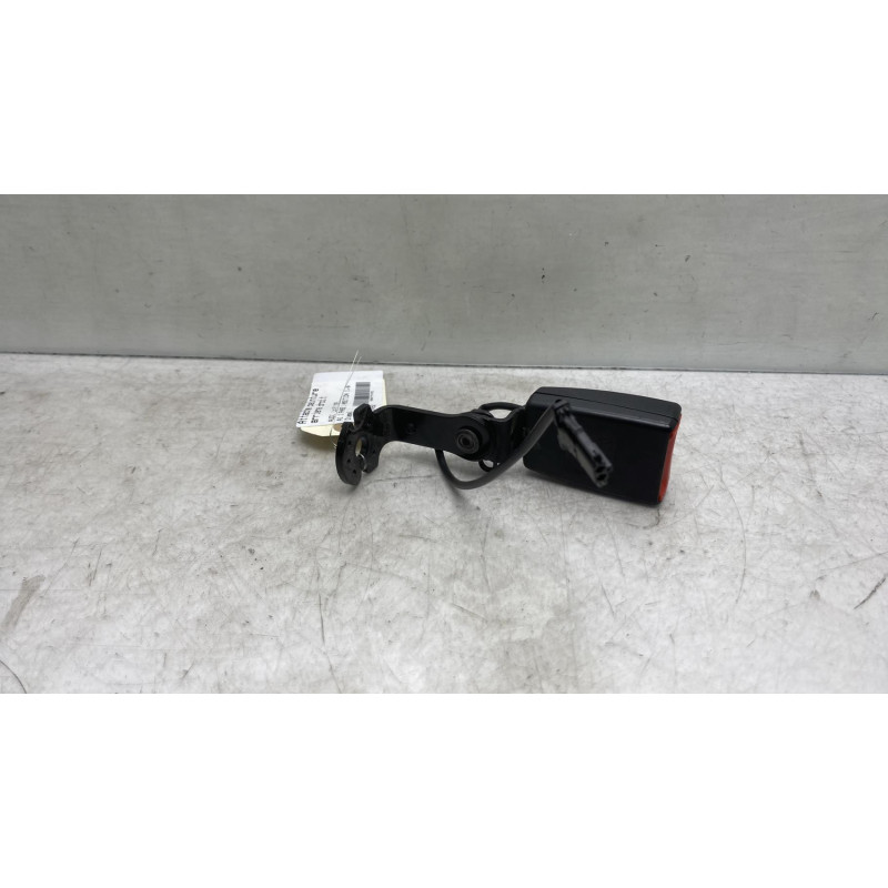 Attache ceinture arriere droit AUDI A1 1 Photo n°3