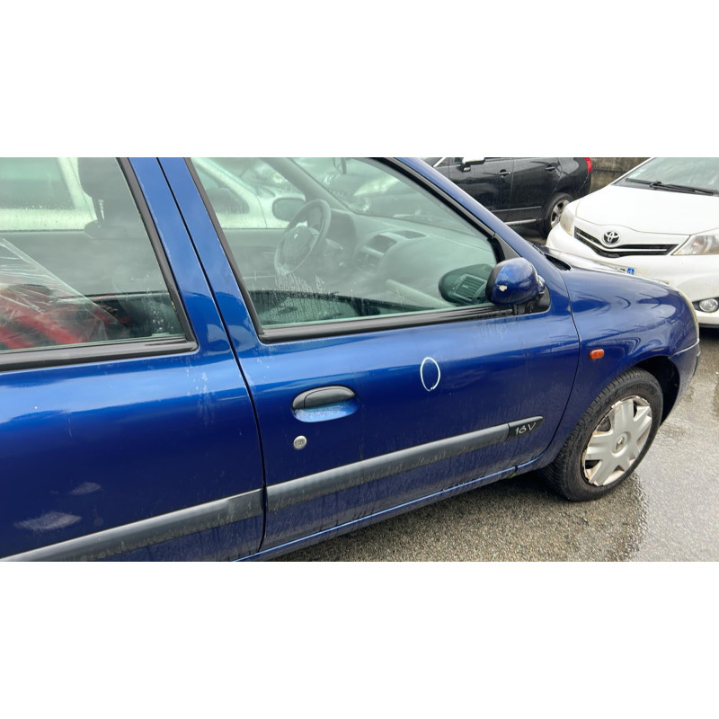Pare choc avant RENAULT CLIO 2 Photo n°10