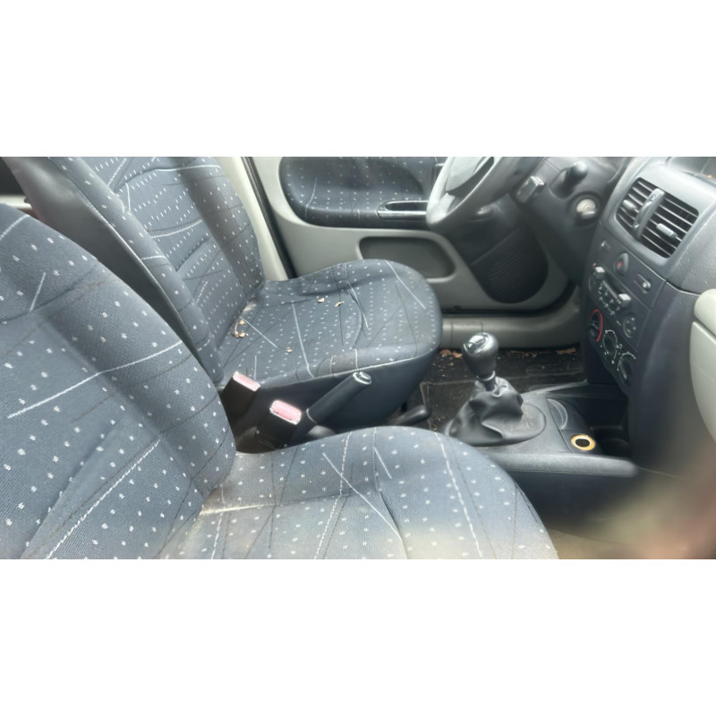 Pare choc avant RENAULT CLIO 2 Photo n°11