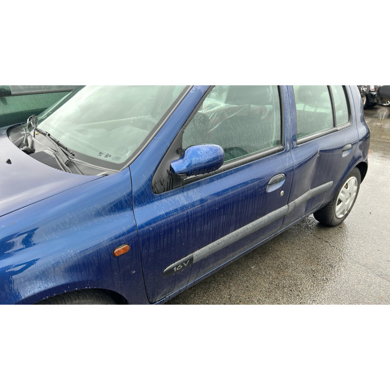 Pare choc avant RENAULT CLIO 2 Photo n°16