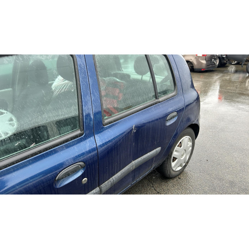 Pare choc avant RENAULT CLIO 2 Photo n°17