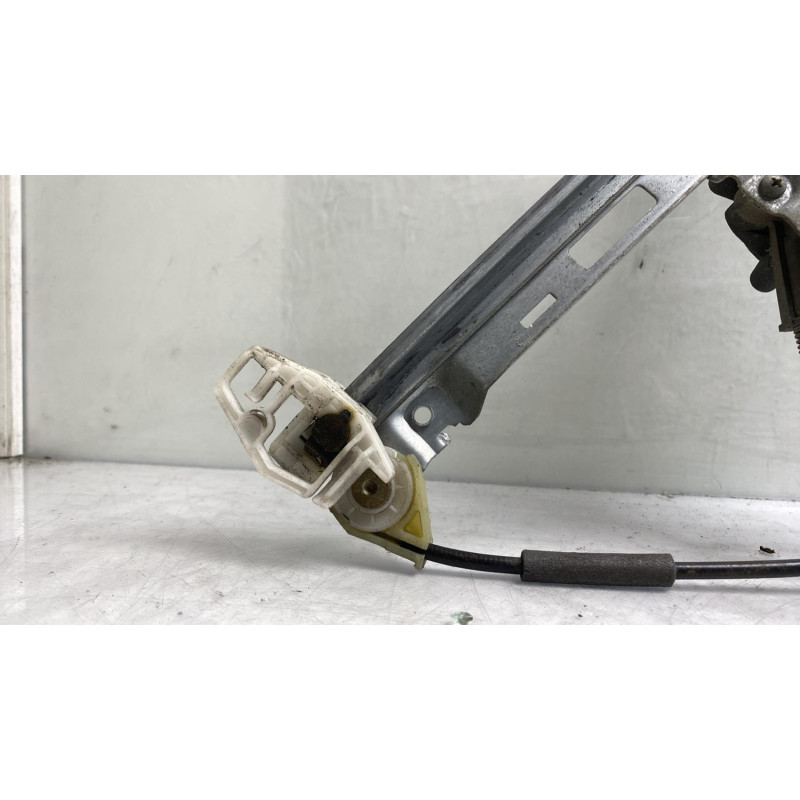 Leve vitre electrique avant droit PEUGEOT 206 Photo n°3