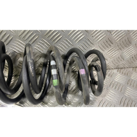 Ressort de suspension arriere droit PEUGEOT 3008 1