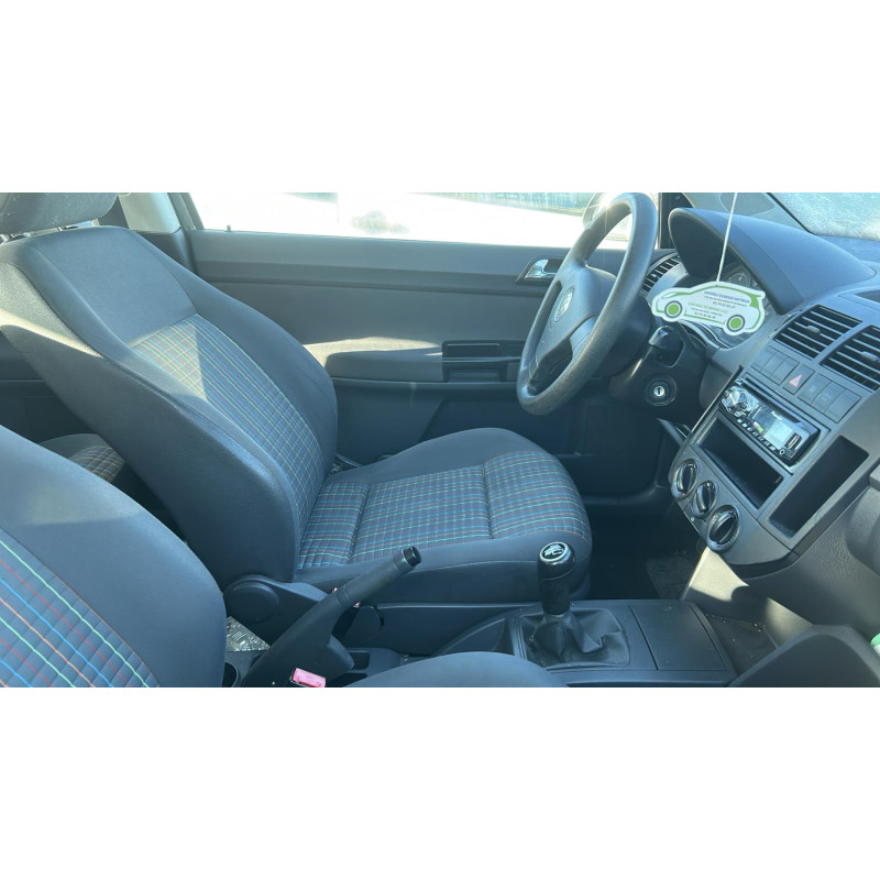 Serrure avant droit VOLKSWAGEN POLO 4 Photo n°9
