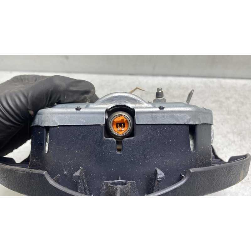 Air bag conducteur RENAULT CLIO 2 Photo n°4
