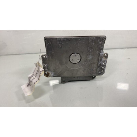 Calculateur moteur PEUGEOT 106