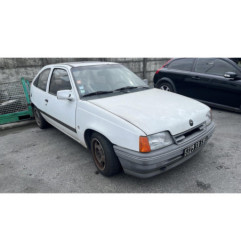 Pare choc arriere OPEL KADETT E