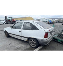 Pare choc arriere OPEL KADETT E