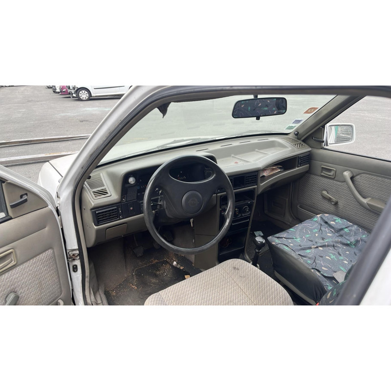 Pare choc arriere OPEL KADETT E Photo n°16