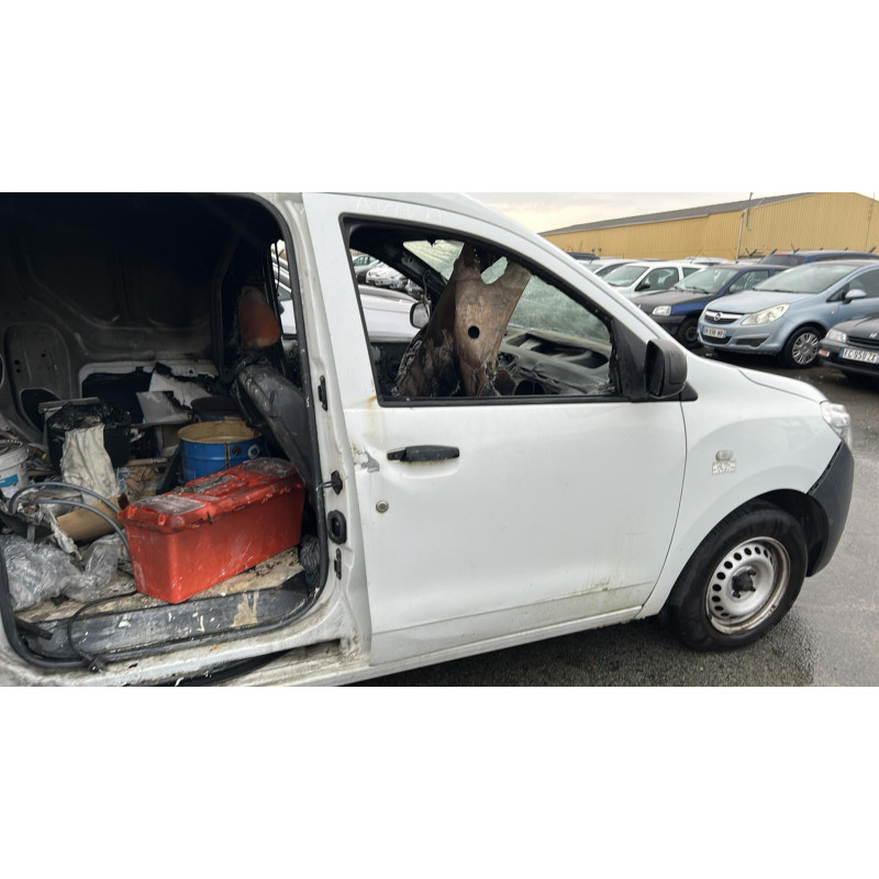 Vase de lave glace DACIA DOKKER Photo n°17