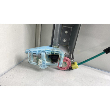 Leve vitre electrique avant droit OPEL CORSA D