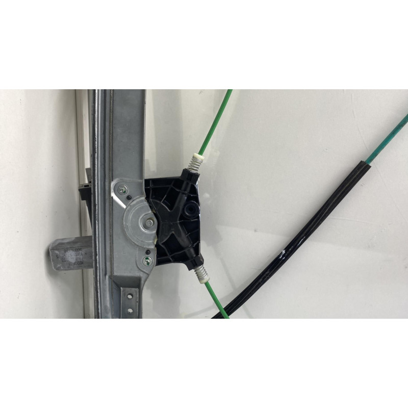 Leve vitre electrique avant droit OPEL CORSA D Photo n°5