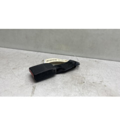 Attache ceinture arriere droit PEUGEOT 106