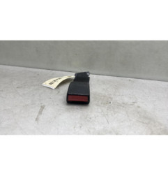 Attache ceinture arriere droit PEUGEOT 106