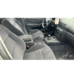 Serrure avant droit VOLKSWAGEN PASSAT 4