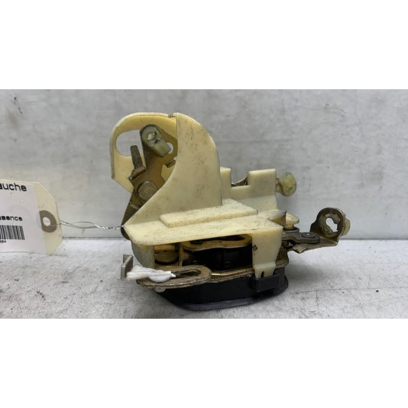 Serrure avant gauche OPEL CORSA B Photo n°3