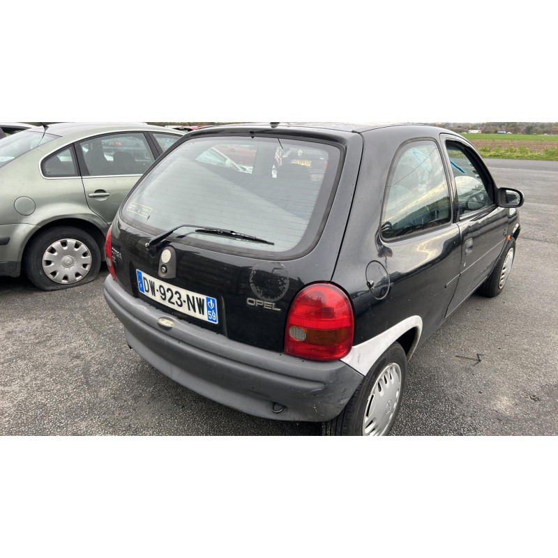 Serrure avant gauche OPEL CORSA B Photo n°9