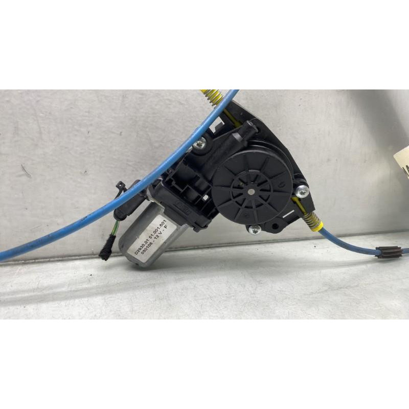 Leve vitre electrique avant droit LANCIA YPSILON 4 Photo n°13