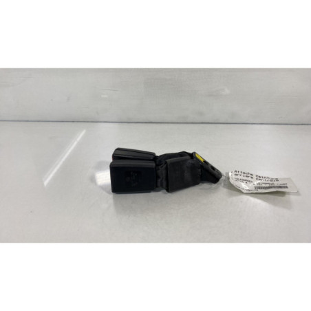 Attache ceinture arriere centrale VOLKSWAGEN JETTA 4 Photo n°1