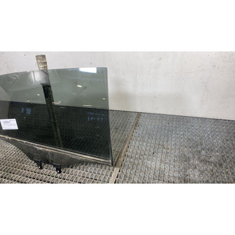Vitre arriere droit HYUNDAI I 20 2 Photo n°3