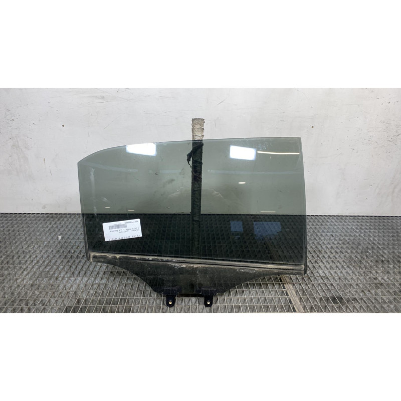 Vitre arriere droit HYUNDAI I 20 2 Photo n°4