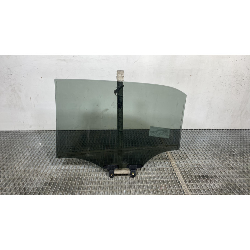 Vitre arriere droit HYUNDAI I 20 2 Photo n°5