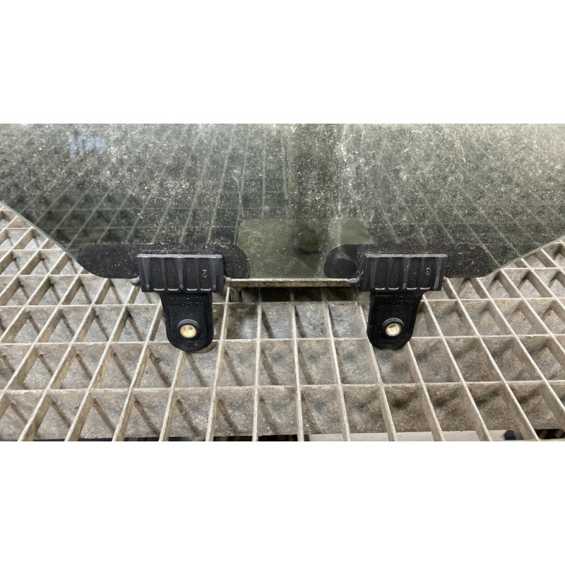 Vitre arriere droit HYUNDAI I 20 2 Photo n°6