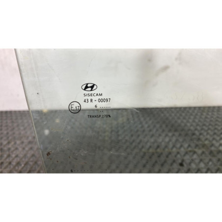 Vitre avant droit HYUNDAI I 20 2 Photo n°1