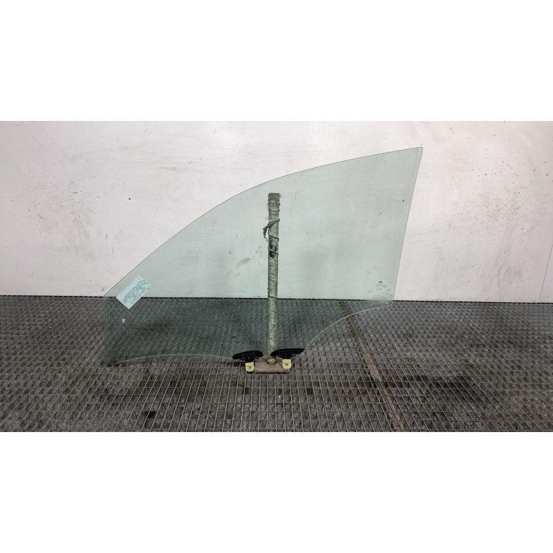 Vitre avant droit HYUNDAI I 20 2 Photo n°4