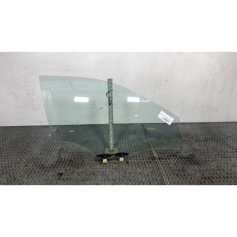 Vitre avant droit HYUNDAI I 20 2 Photo n°6
