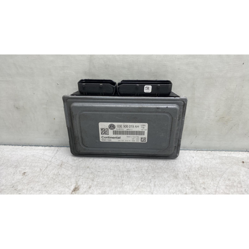 Calculateur moteur VOLKSWAGEN POLO 5 Photo n°3