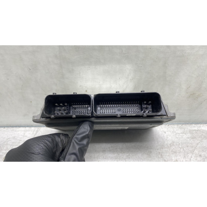 Calculateur moteur VOLKSWAGEN POLO 5 Photo n°4