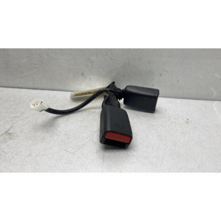 Attache ceinture arriere droit HYUNDAI I 20 2