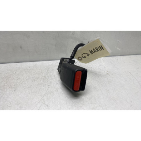 Attache ceinture arriere gauche HYUNDAI I 20 2 Photo n°1